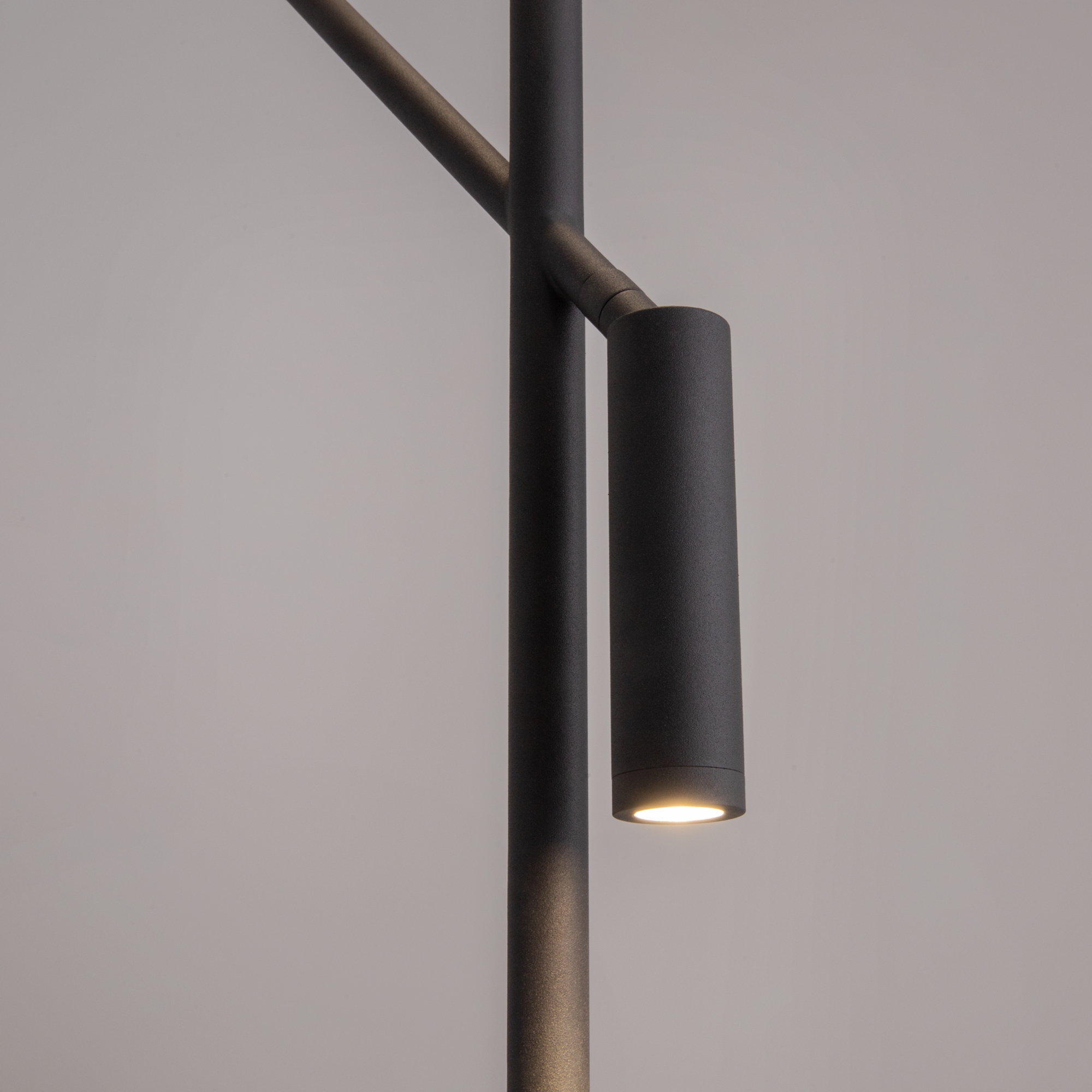 Торшер Maytoni Fly MOD230FL-01B_MY