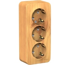 Розетка накладная тройная с заземлением и шторками (ясень) Systeme Electric BLNRA011315