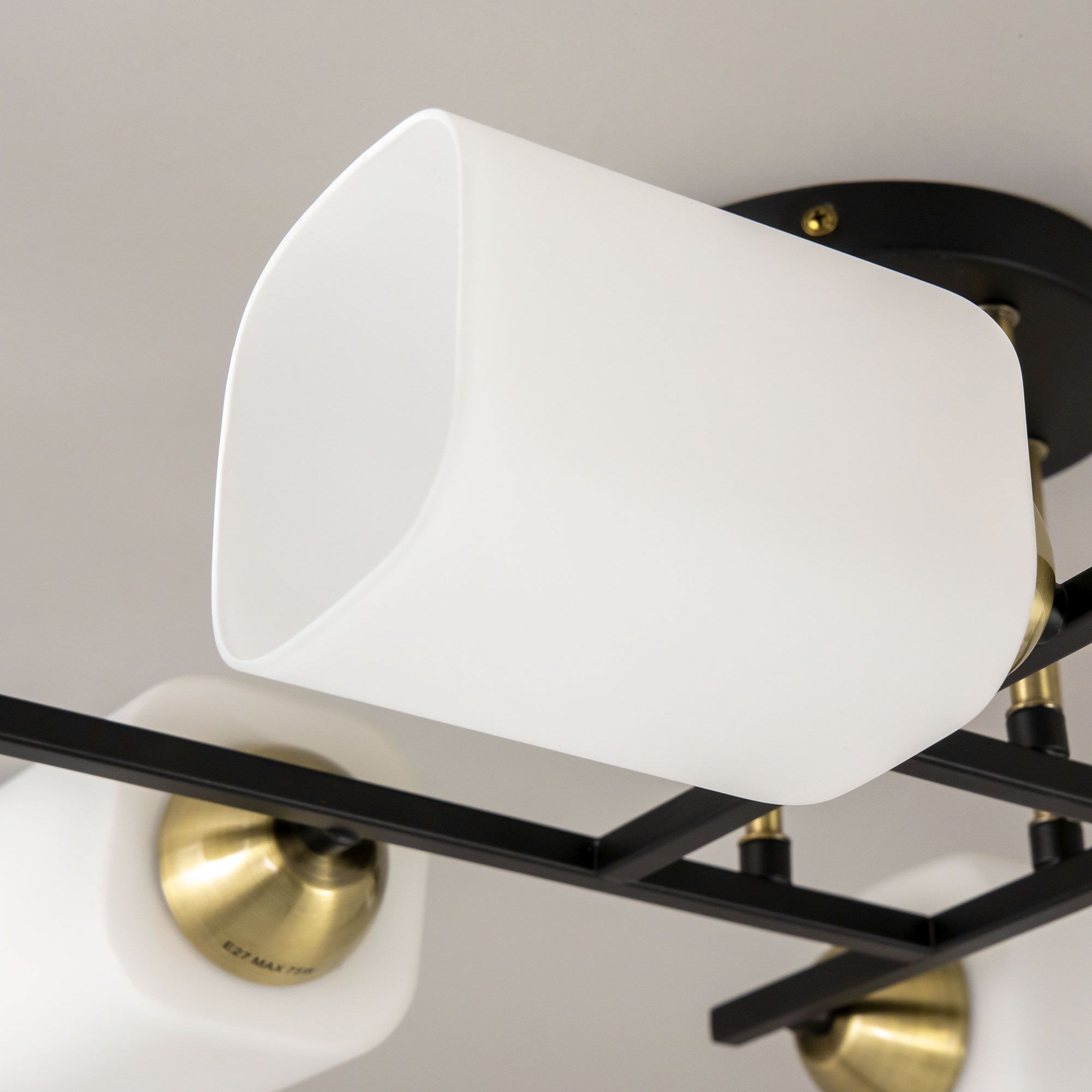 Потолочная люстра CitiLux Генри CL130285