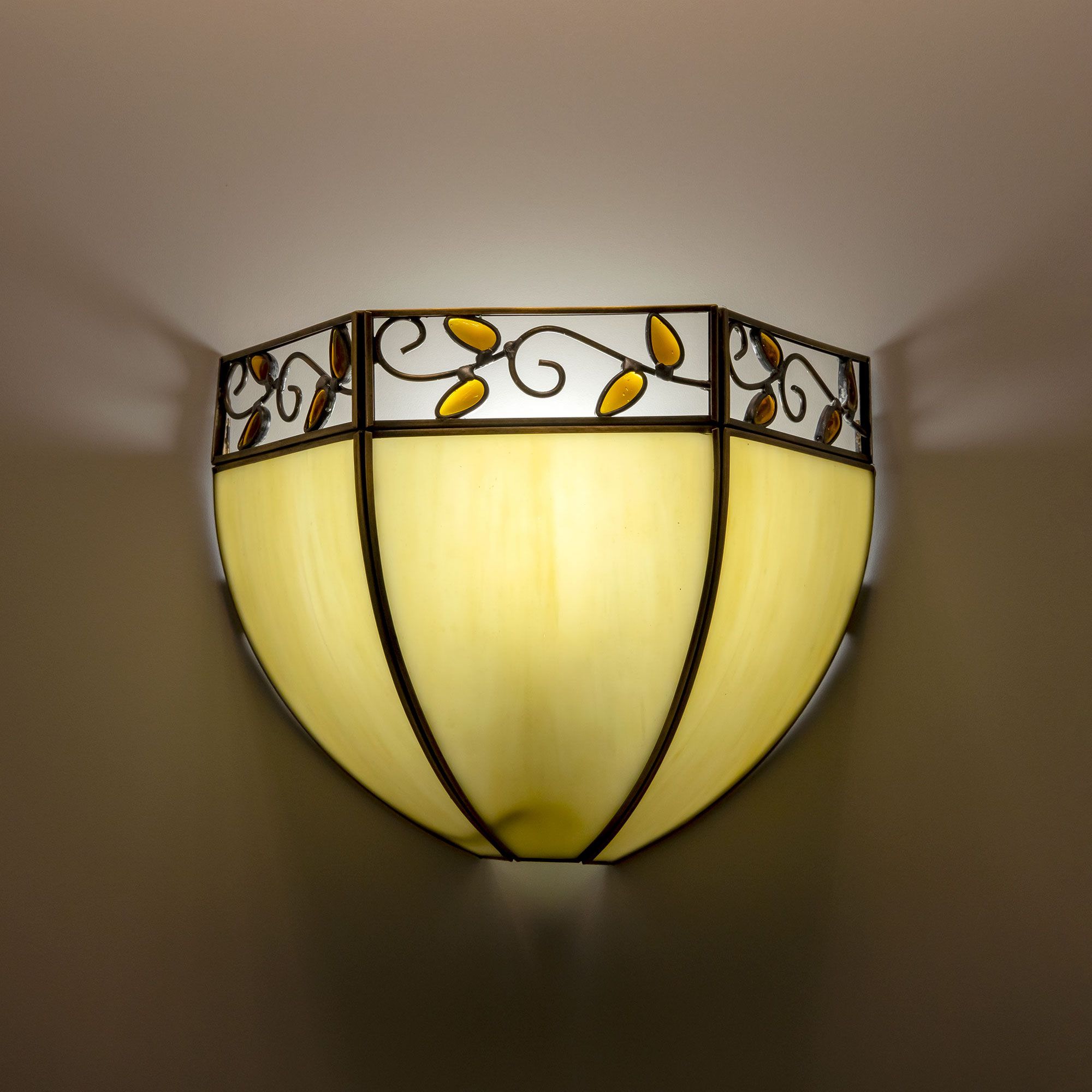 Настенный светильник CitiLux Шербург CL440411