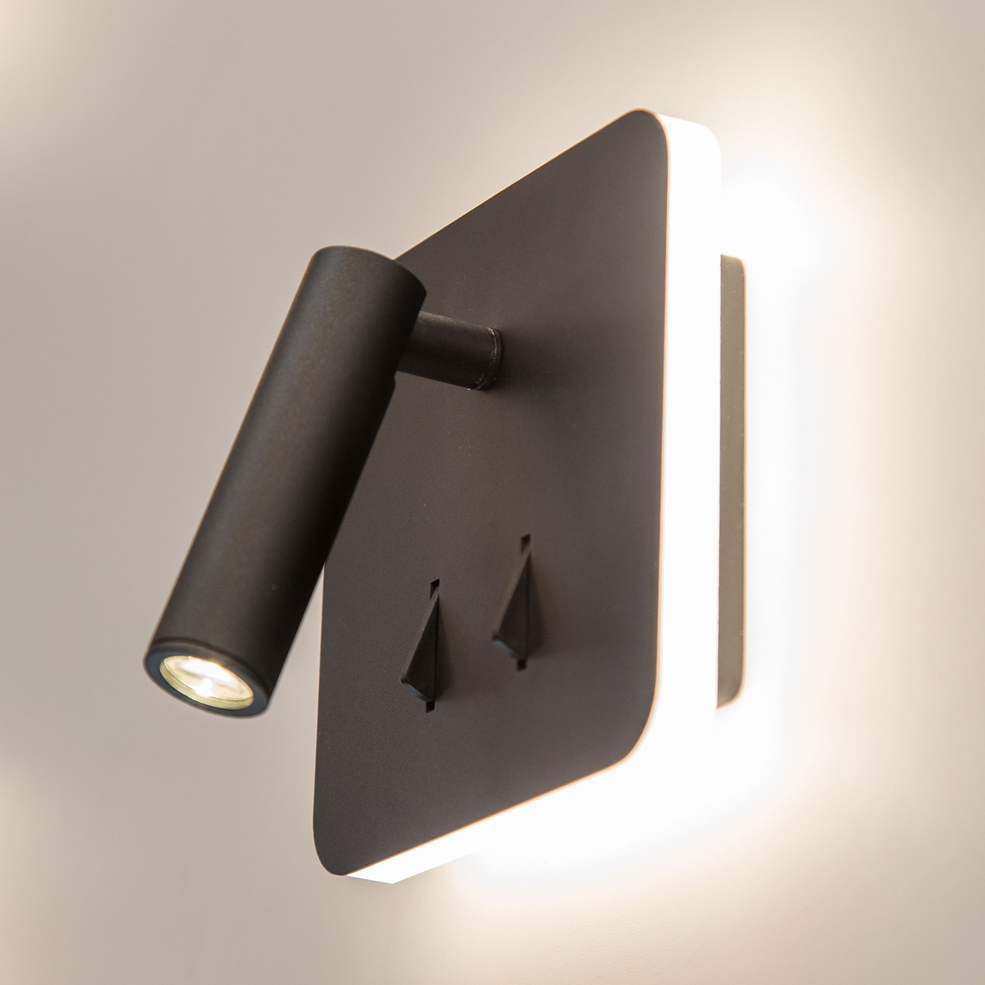 Настенный светильник CitiLux Декарт CL704421