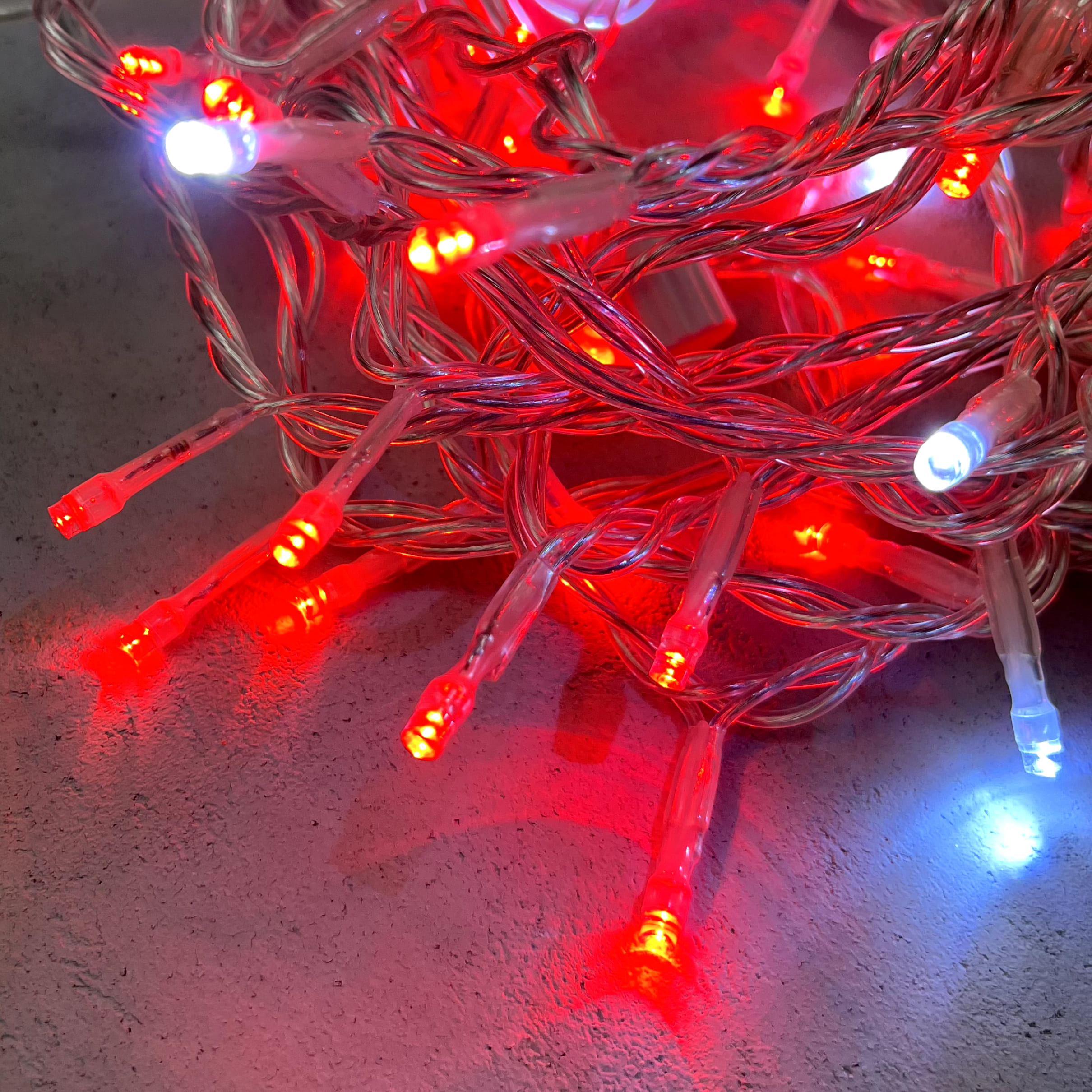 Гирлянда Нить 10м Красная с Мерцанием Белого Диода 24В, 100 LED, Провод Прозрачный ПВХ, IP54 PST100BLW-10-1R