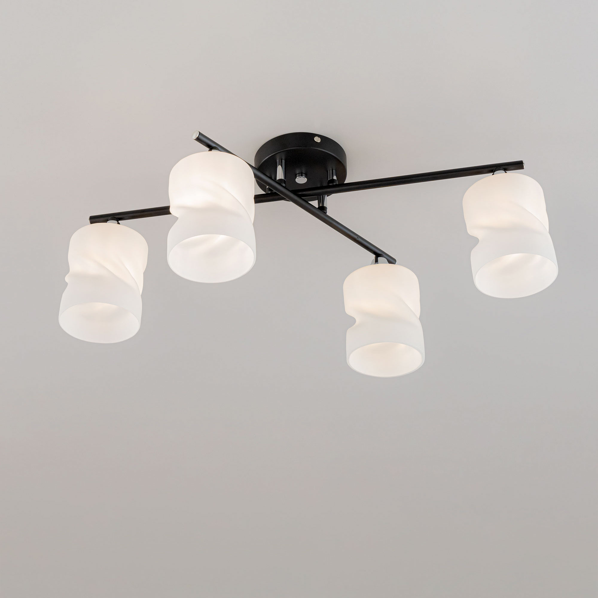 Потолочная люстра CitiLux Нильс CL132145