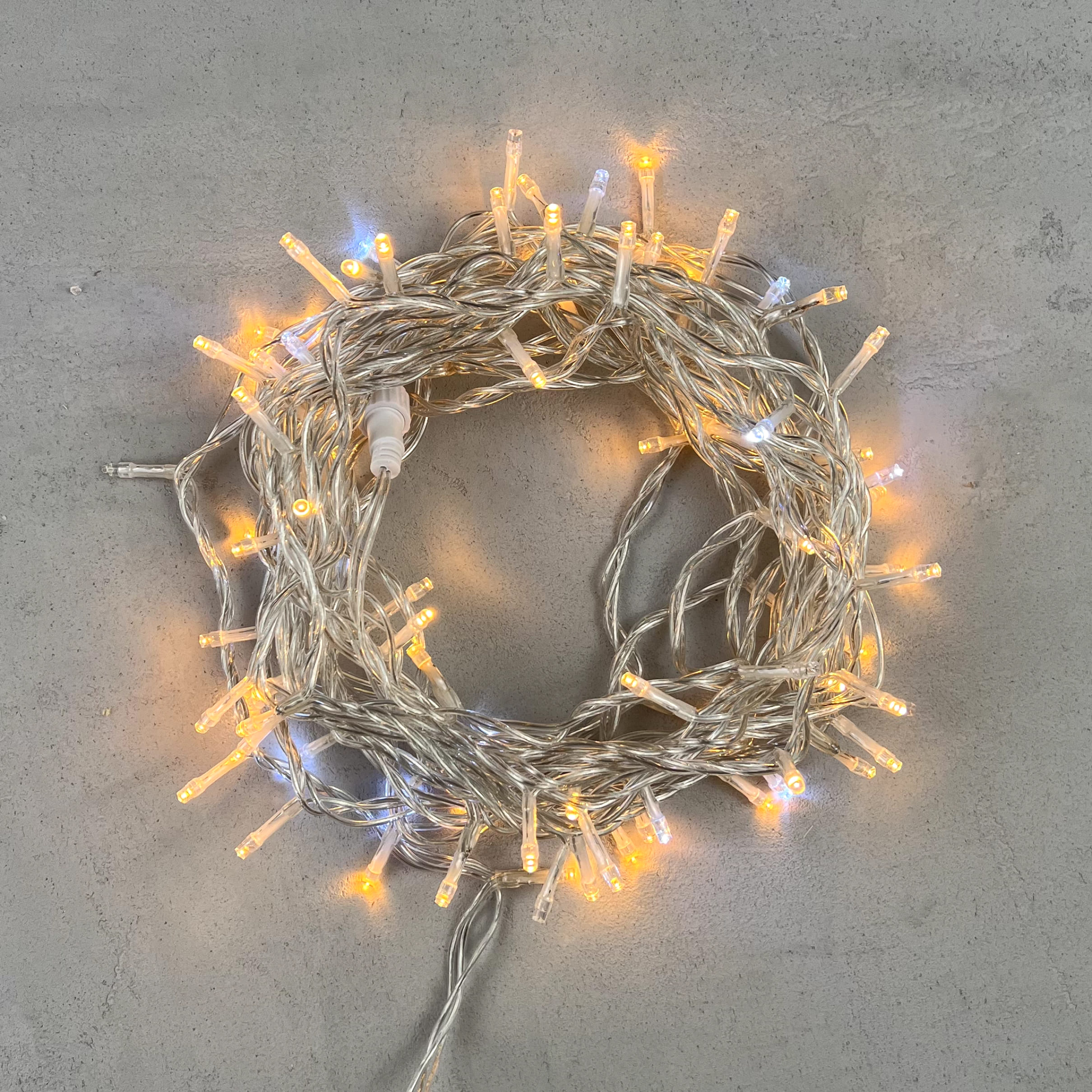 Гирлянда LTC Нить 10м Экстра Тепло-Белая с Мерцанием Белого Диода 24В, 100 LED PST100BLW-10-1EWW