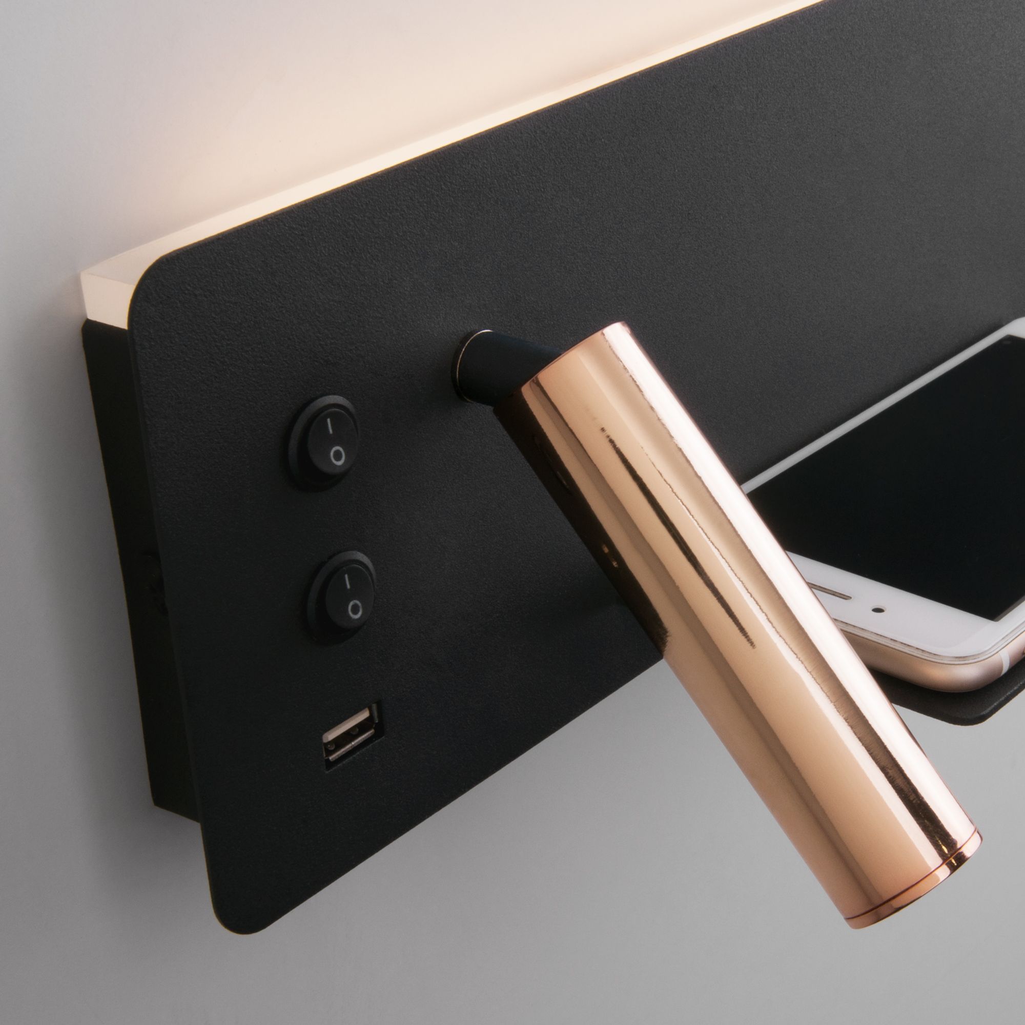 Настенный светильник Elektrostandard светодиодный с USB Fant R LED (правый) a053082_ES