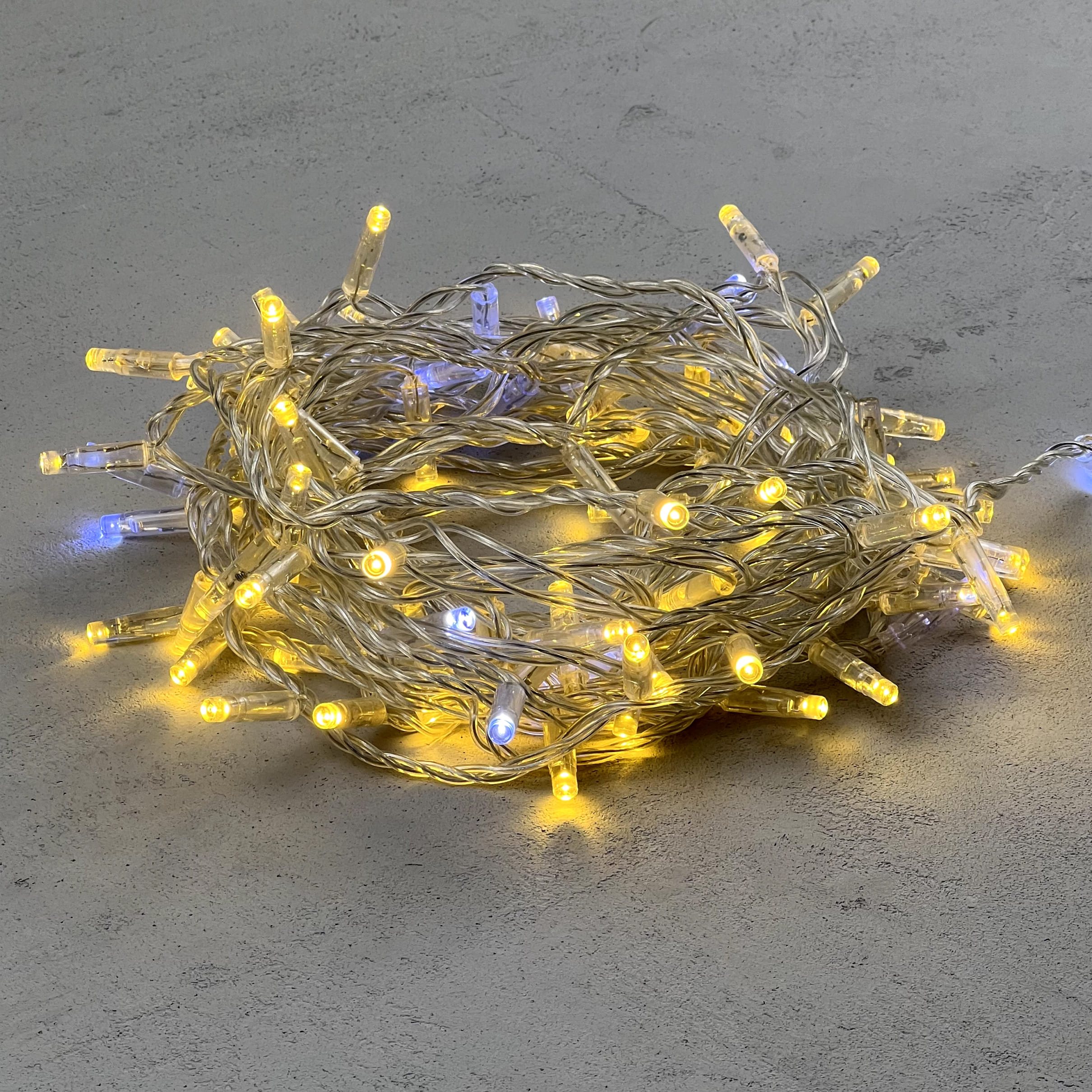 Гирлянда LTC Нить с Колпачком 10м Шампань с Мерцанием Белого Диода 24В, 100 LED PST100BLWCAP-10-1CH