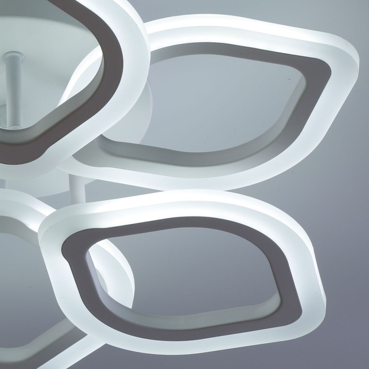 Потолочная люстра De Markt Мадлен 424013206_MW