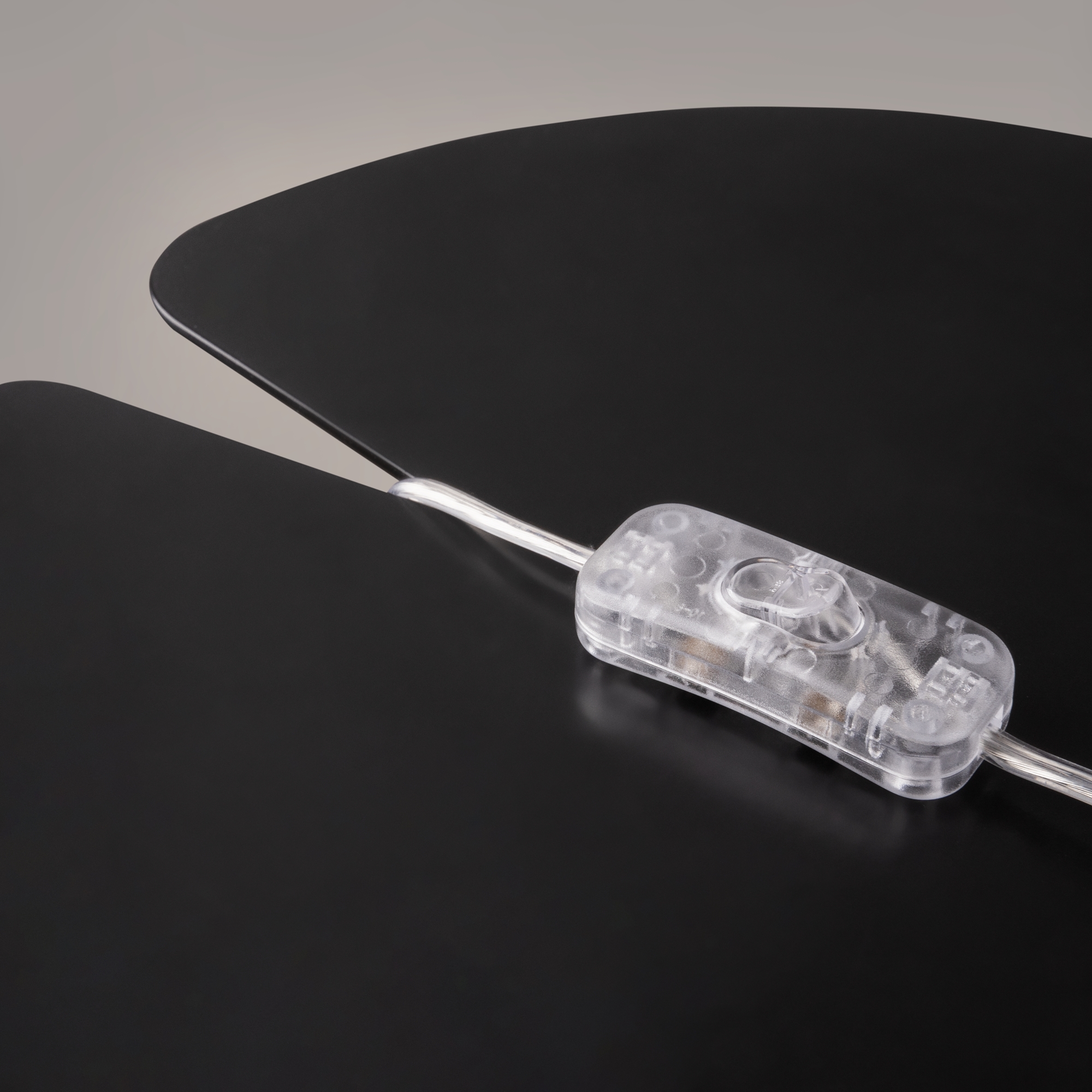 Настольный светильник Maytoni Muse MOD304TL-01G_MY