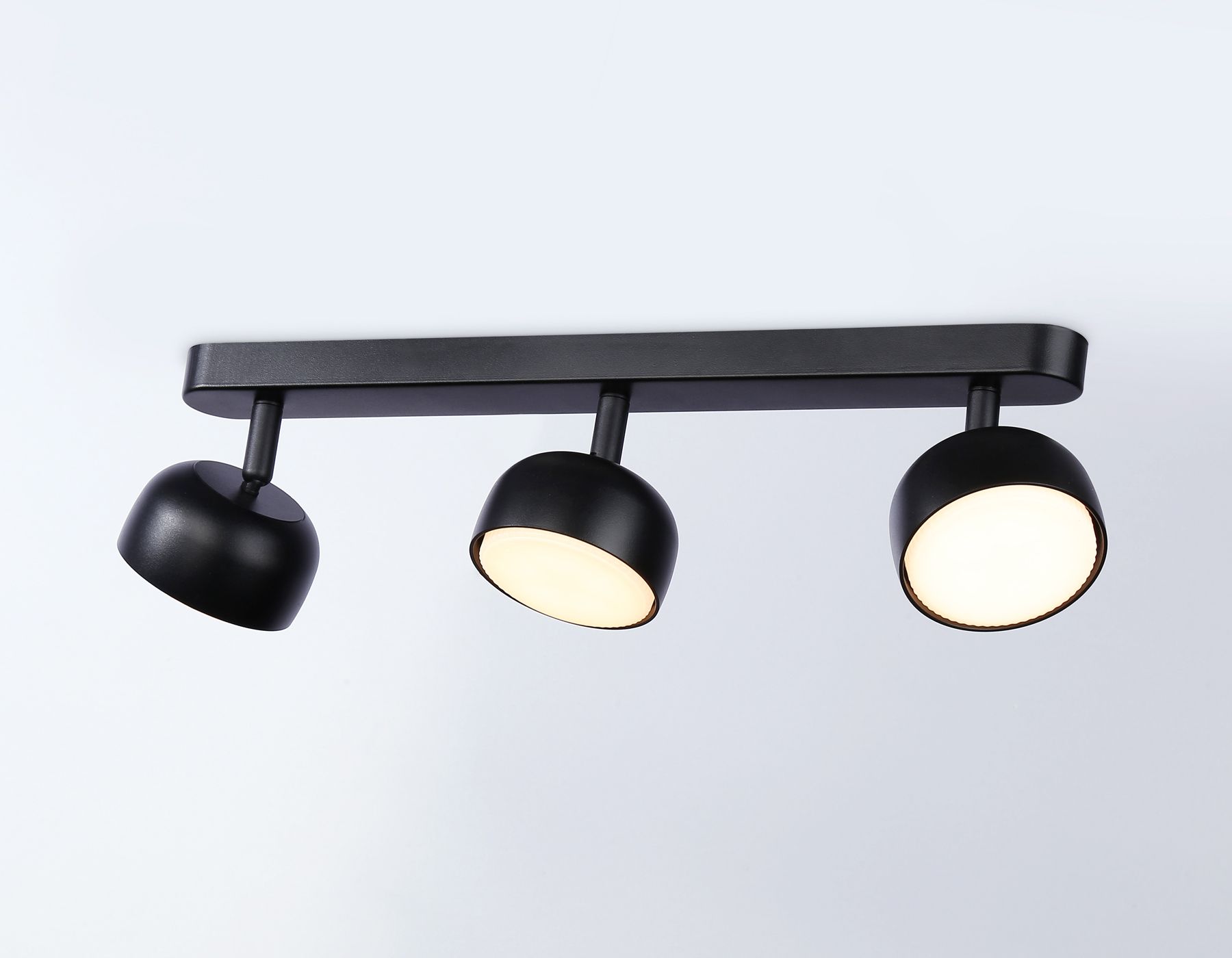 Накладной светильник Ambrella light поворотный со сменной лампой GX53 Techno TN71018_AMB