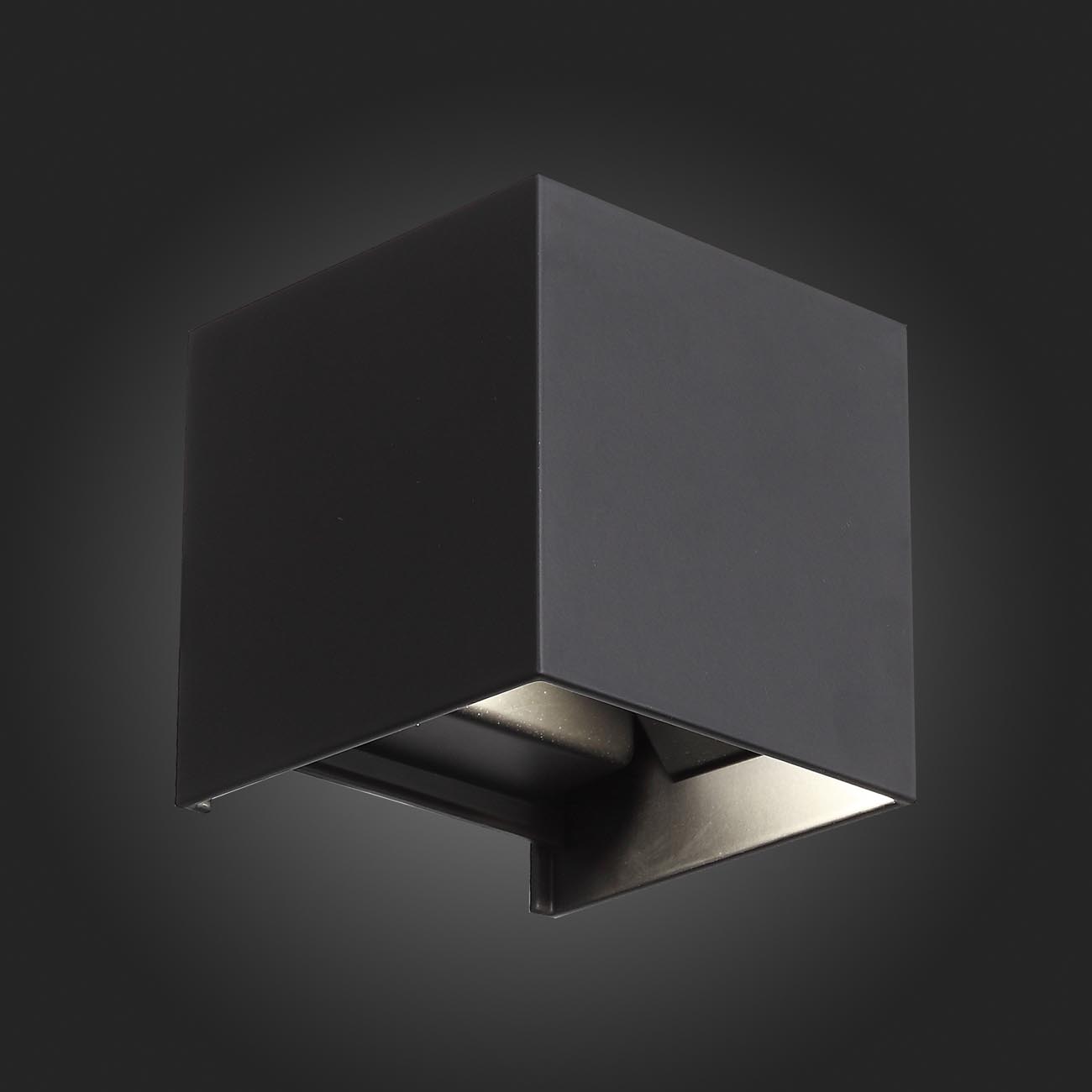 Уличные настенный светильник STAFFA SL560.401.02