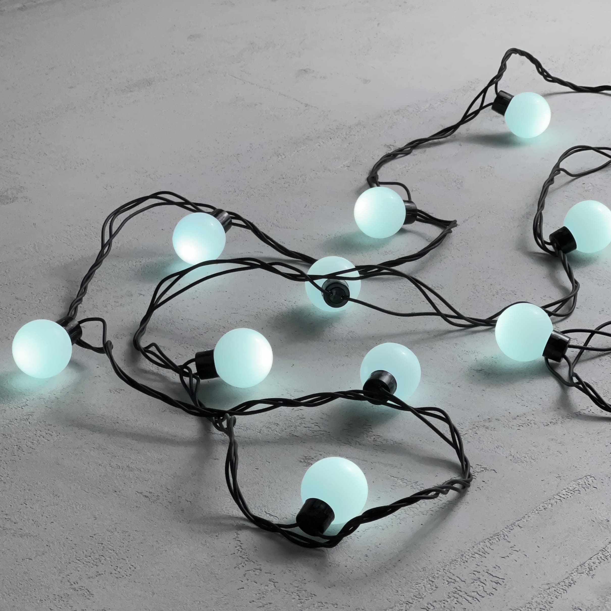 Гирлянда Шарики 5м Белая 220В, Диаметр Шарика 40мм, 20 LED, Провод Черный Каучук, IP65 LTC HB20-1-2W HB20-1-2W