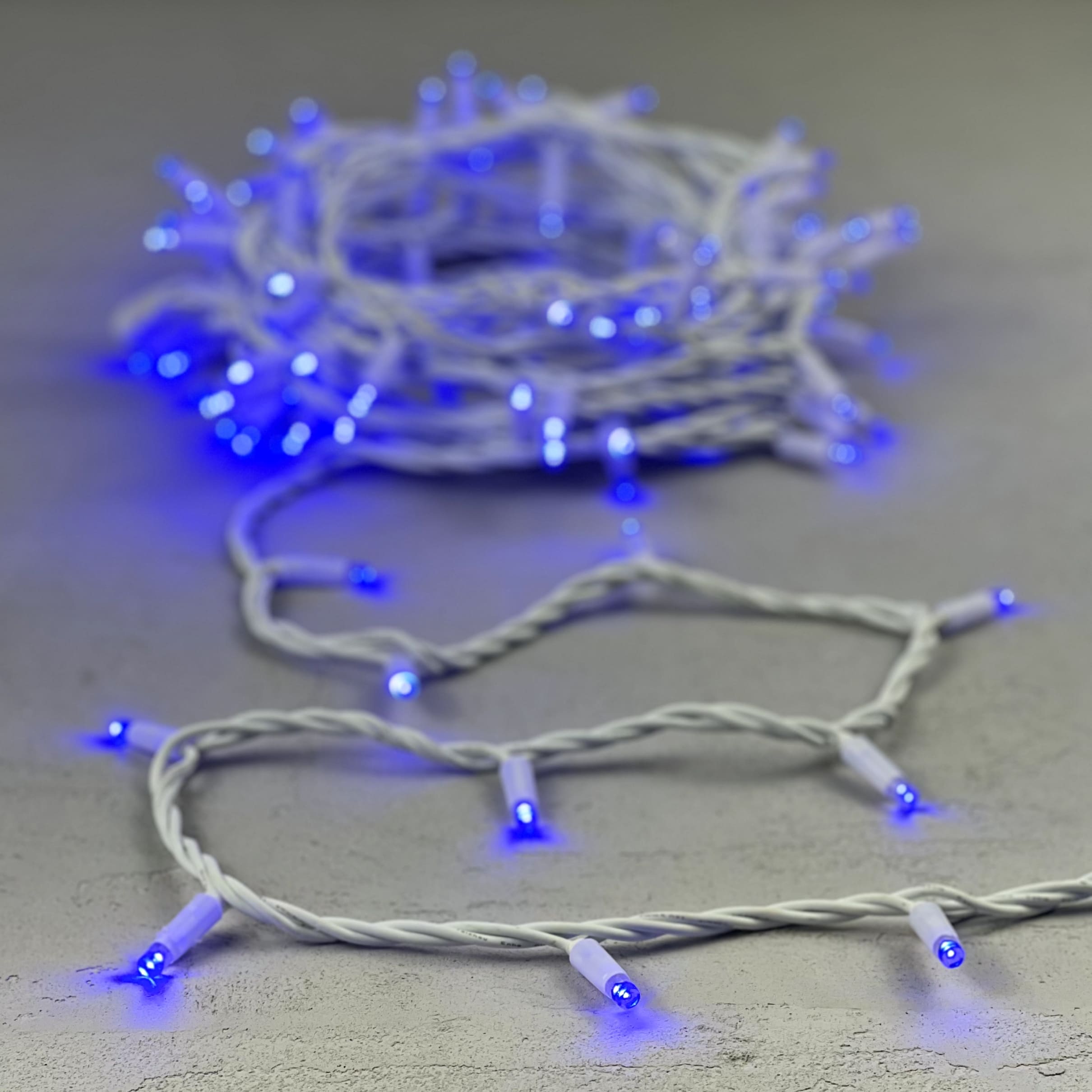 Гирлянда Нить 10м Синяя 220В, 100 LED, Провод Белый Каучук, IP65 LTC LL100-8-2B LL100-8-2B