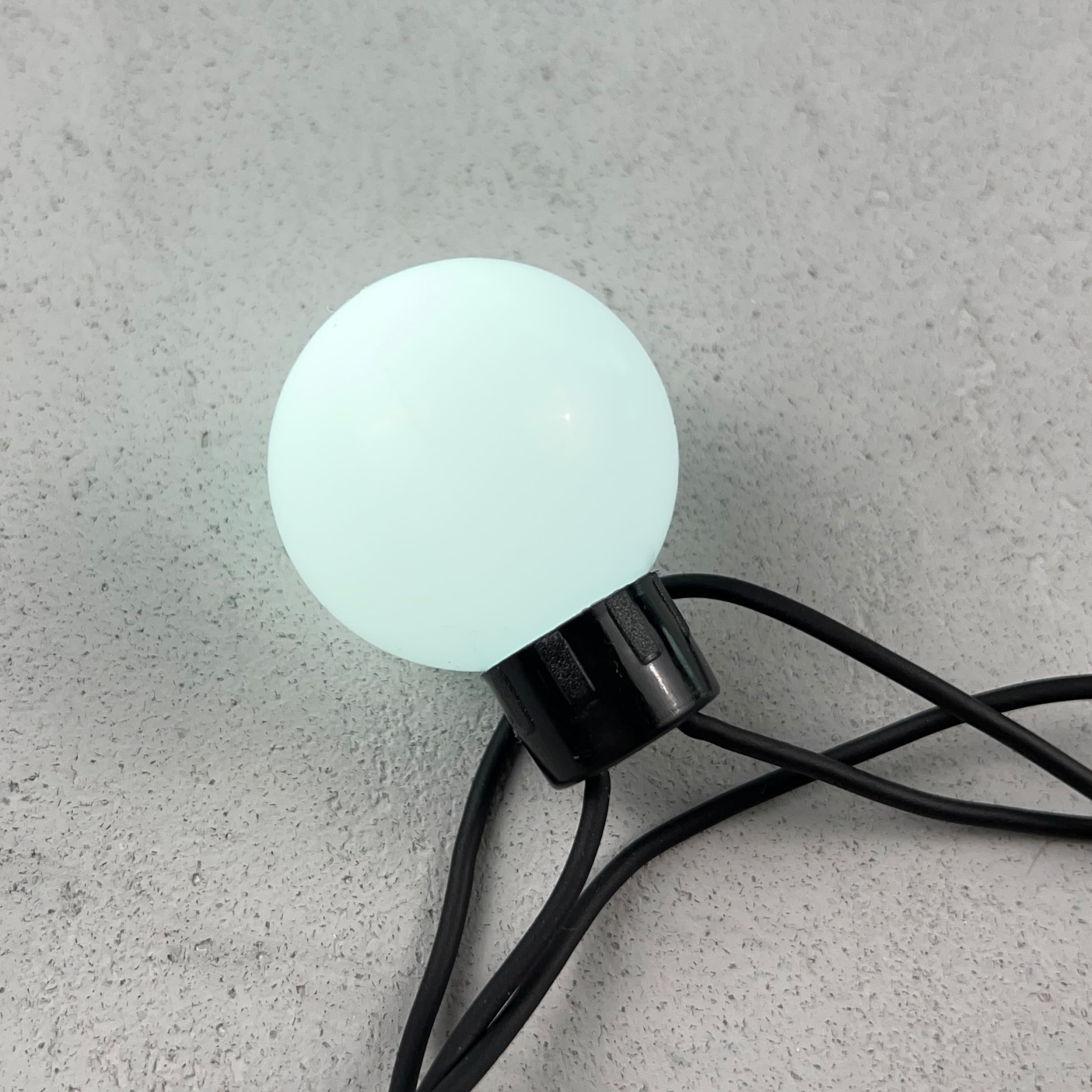 Гирлянда Шарики 5м Белая 220В, Диаметр Шарика 40мм, 20 LED, Провод Черный Каучук, IP65 LTC HB20-1-2W HB20-1-2W