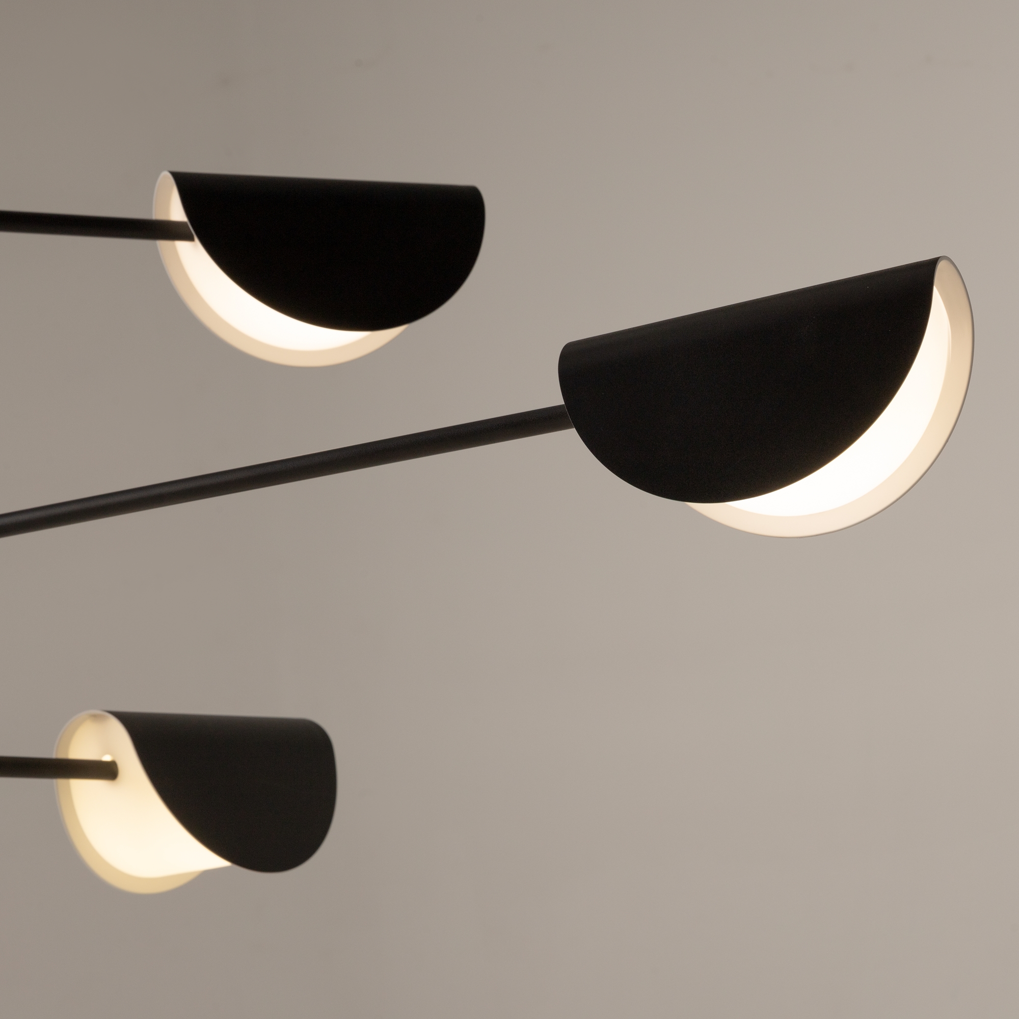 Потолочная люстра Maytoni Mollis MOD126PL-08B_MY