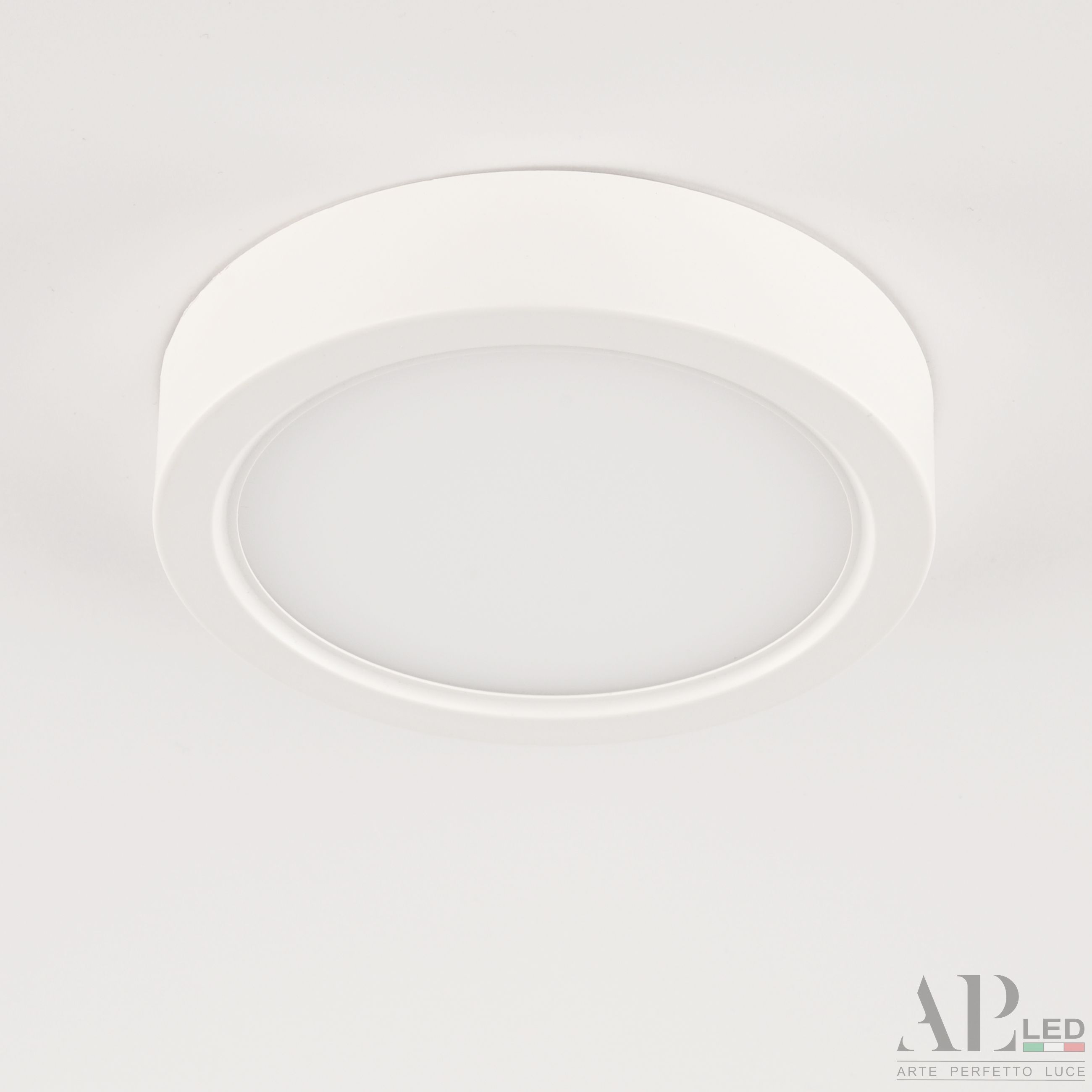 Накладной светильник APL LED Ingrid 3322.LDY6004M/6W/4K_BI