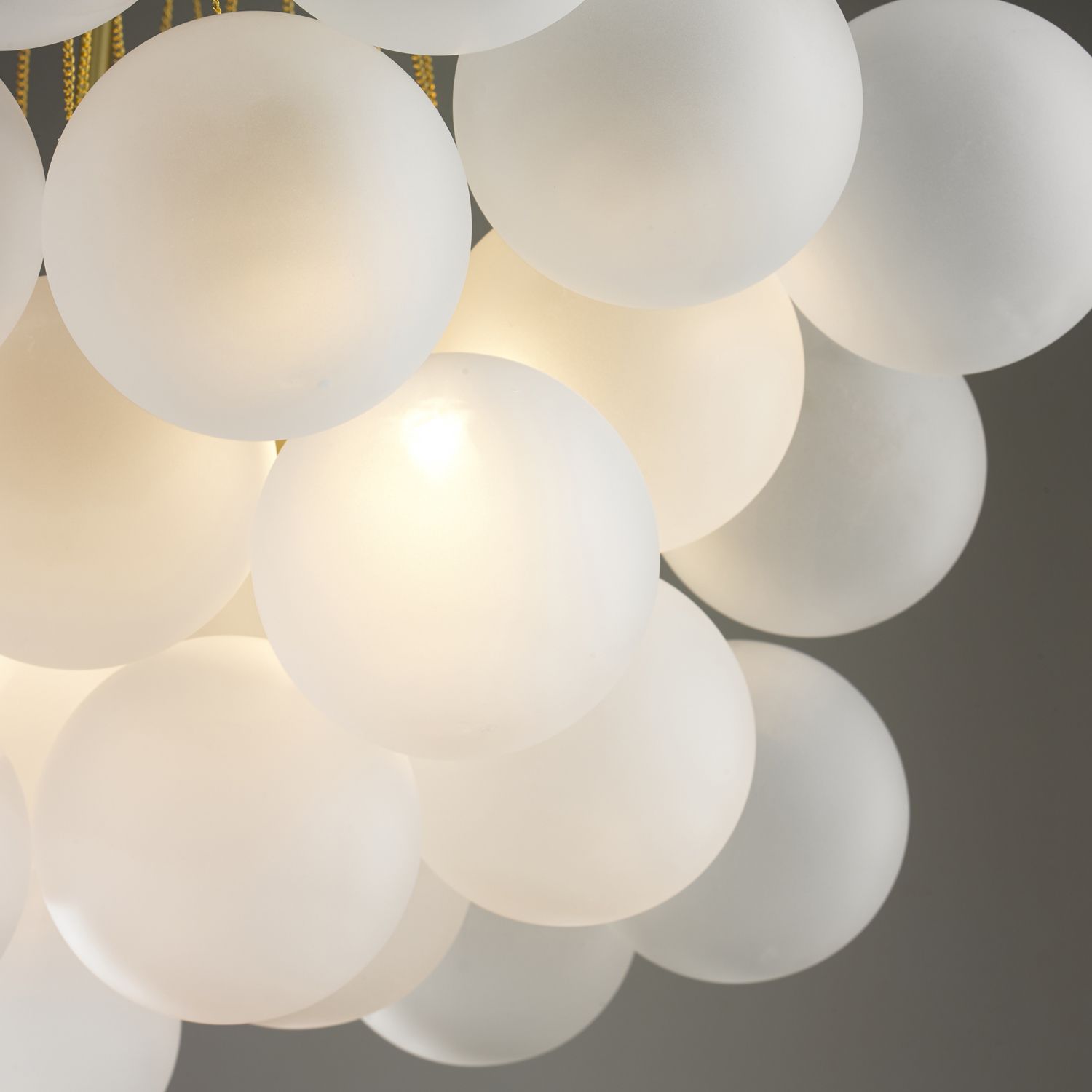 Подвесная люстра ILamp GLOBE 10099P/3-D800 GL-WH_IP