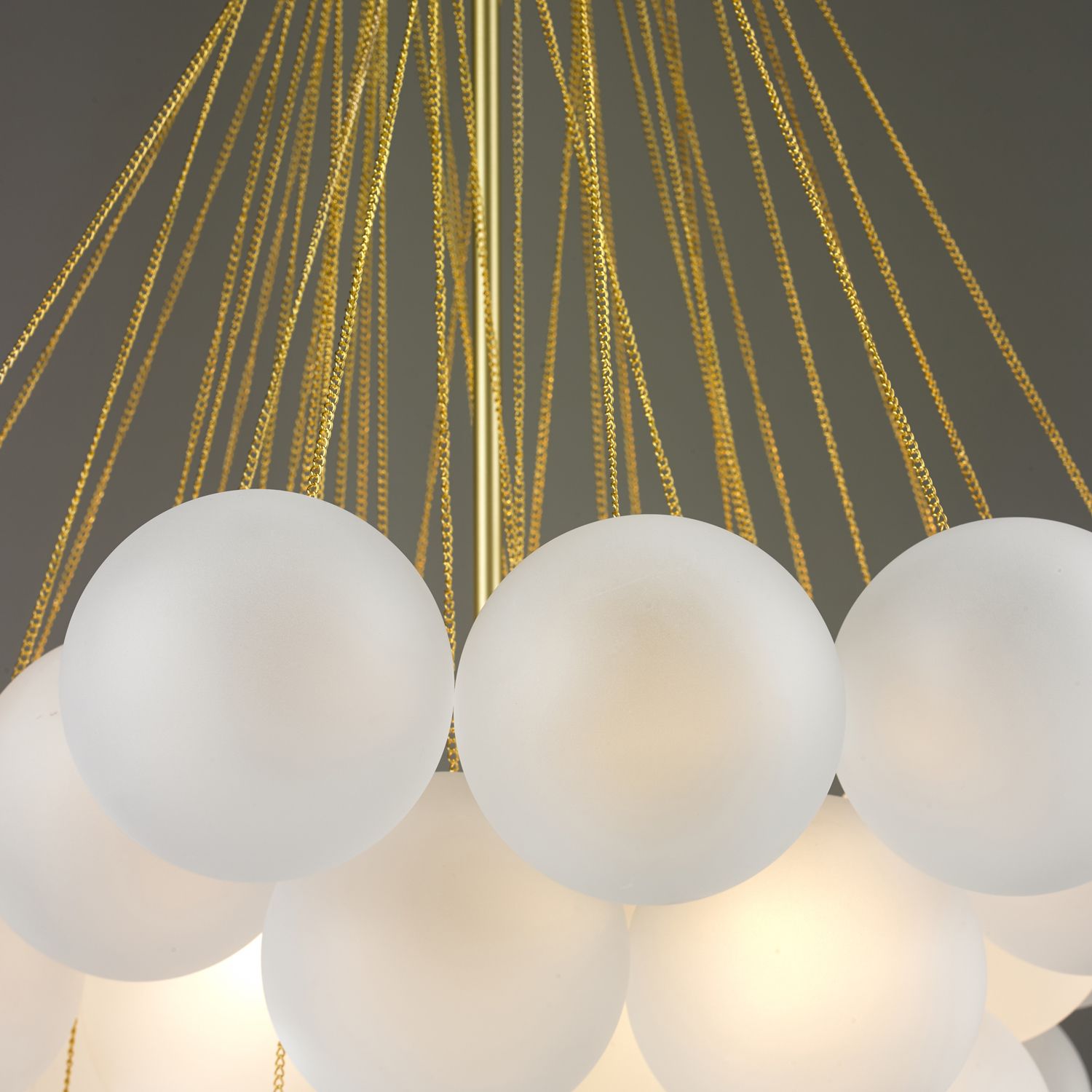 Подвесная люстра ILamp GLOBE 10099P/3-D800 GL-WH_IP