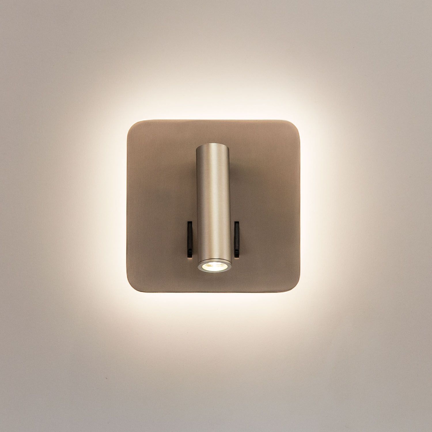 Настенный светильник CitiLux Декарт CL704422