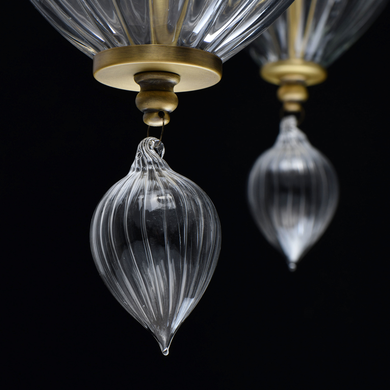 Подвесная люстра Chiaro Оделия 619011305_MW