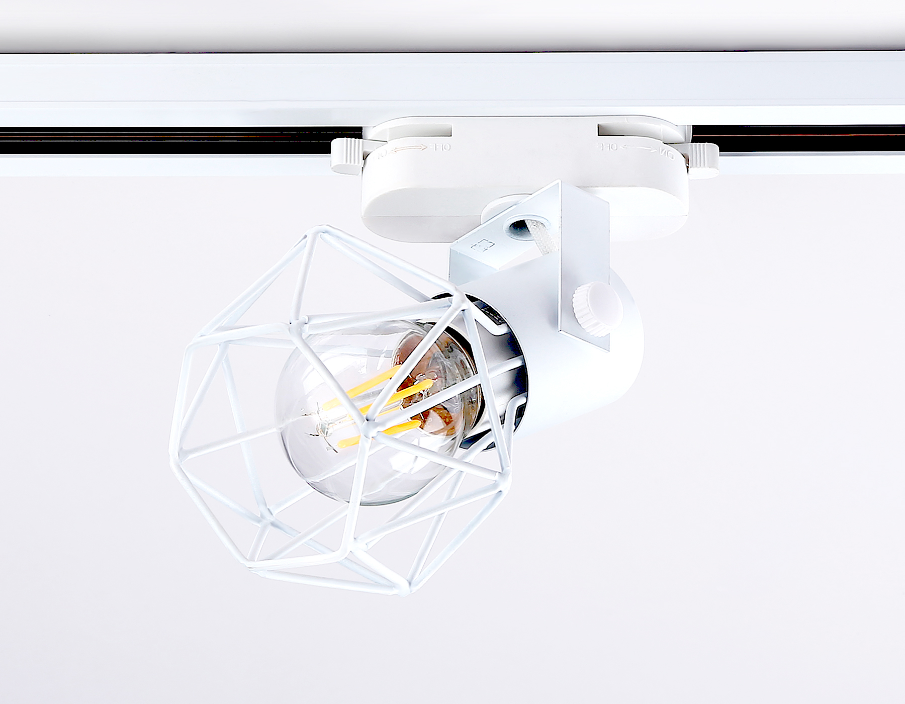 Трековый однофазный светильник со сменной лампой Ambrella Light GL GL5001_AMB