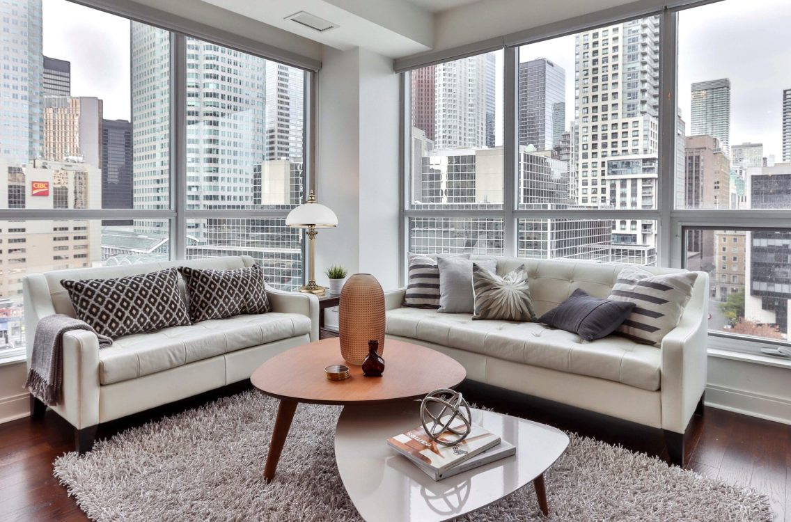 Настольная лампа Kutek Messina (Kreml) MES-LG-1(P)