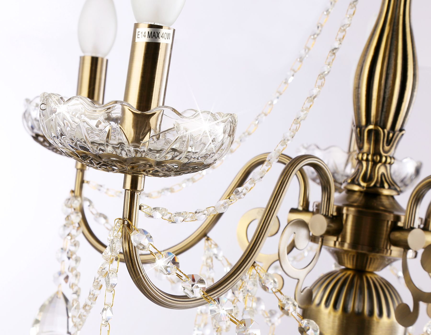 Подвесная люстра Ambrella light с хрусталем Traditional TR4949_AMB