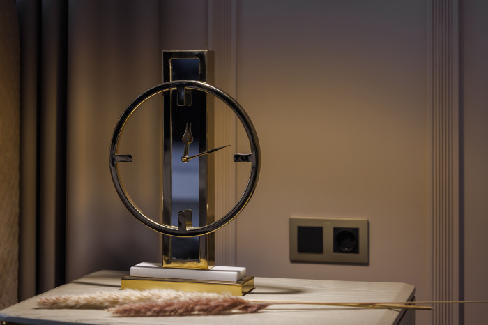 Часы настольные зеркальные Garda Decor 79MAL-5792