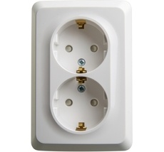 Розетка накладная двойная с заземлением и шторками (белый) Systeme Electric PA16-108B