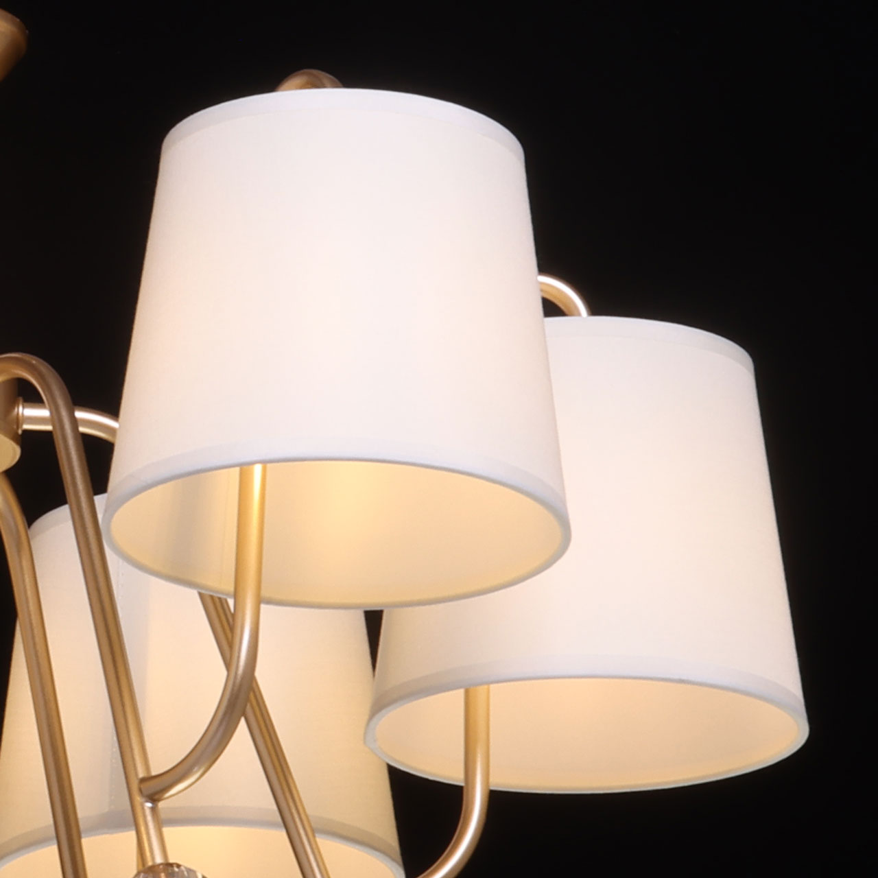 Потолочная люстра MW-Light Вега 329012206_MW