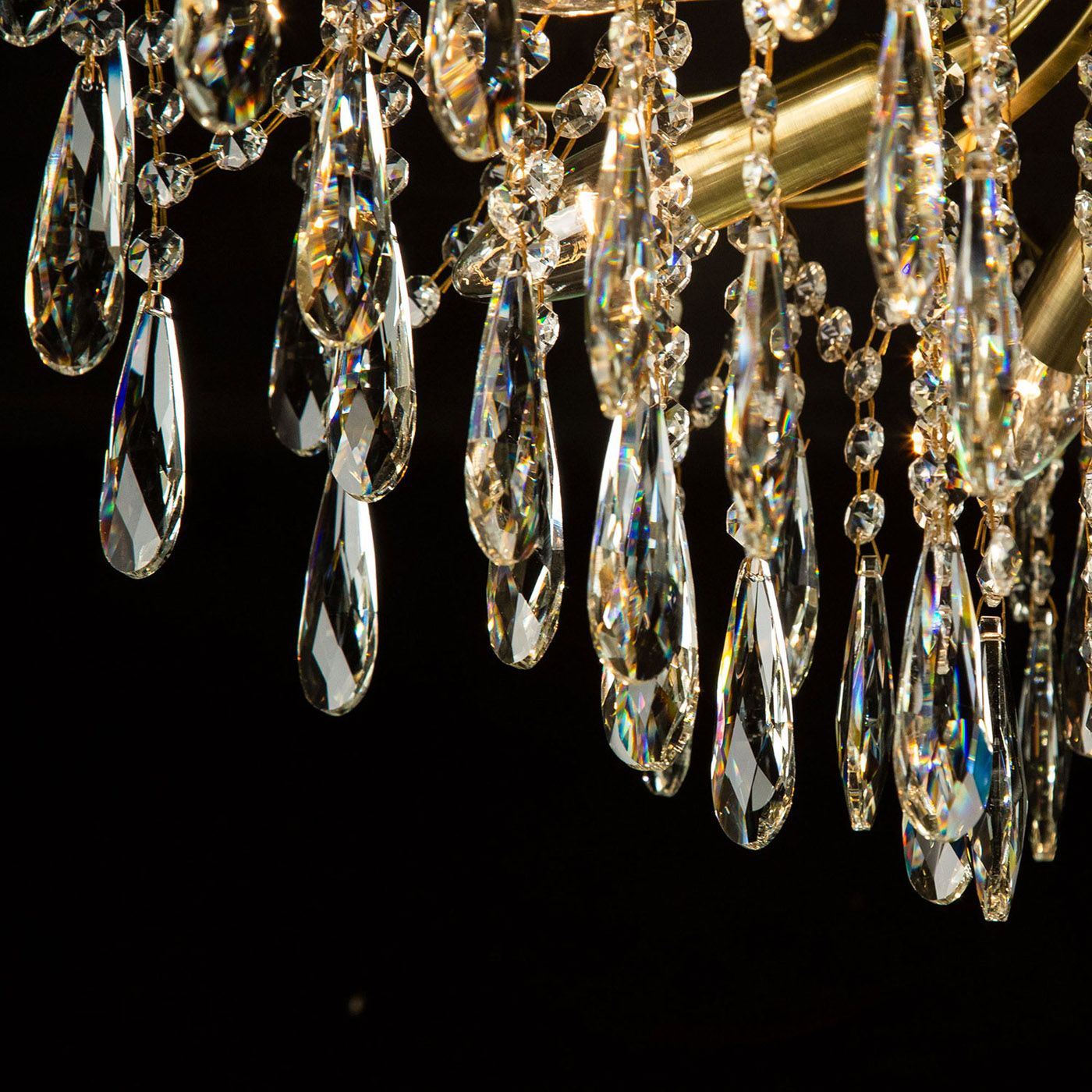 Потолочная люстра CitiLux Селена CL302183