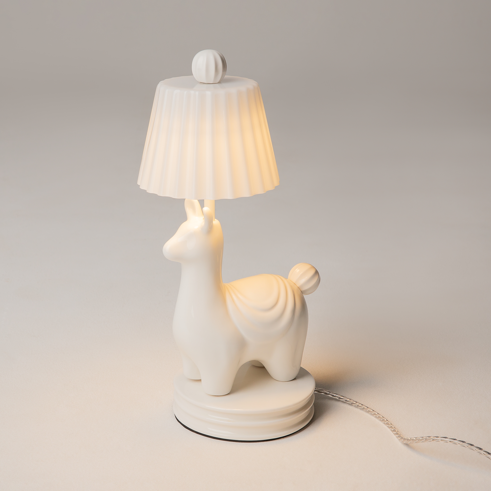 Настольная лампа Maytoni Senor Alpaca MOD377TL-L5W3K_MY