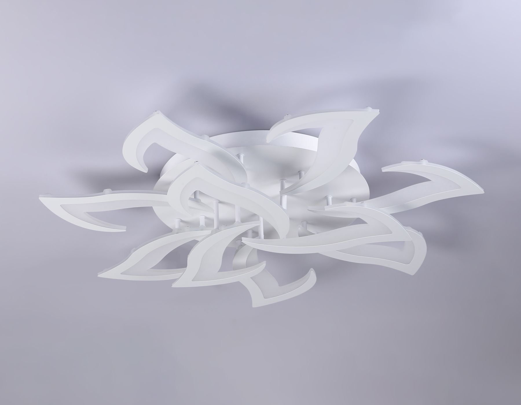 Потолочная люстра с пультом Ambrella Light Original FA4473_AMB