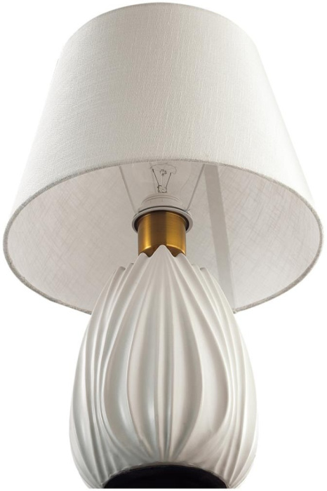 Настольная лампа Lumion SONA 8121/1T