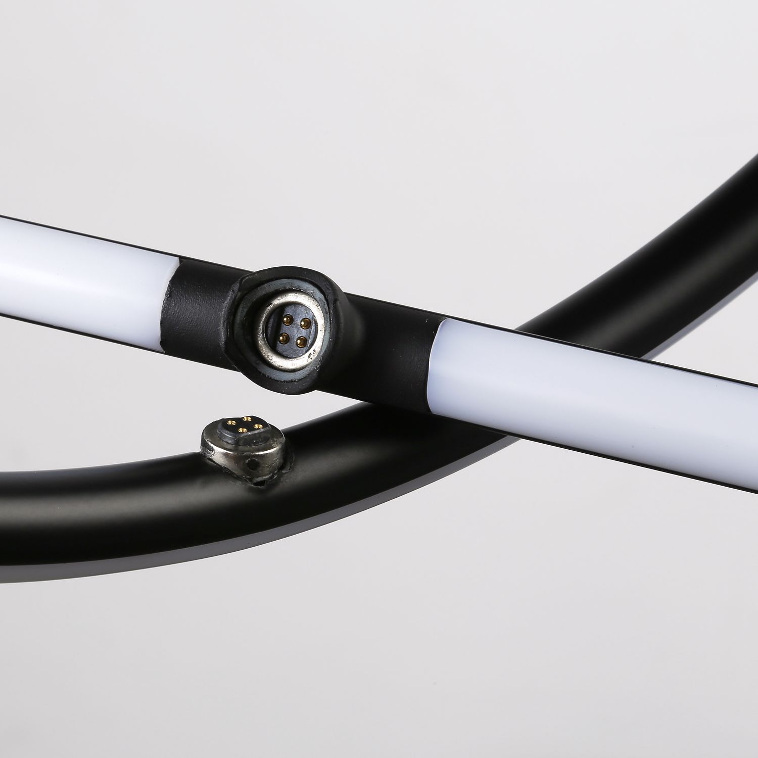 Подвесной светильник ILedex ZOOM 10339P/A2-35W-3000K BK-WH_IX