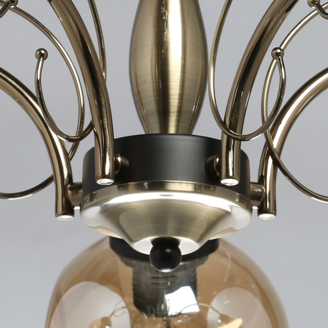 Потолочная люстра De Markt Альфа 324016505_MW