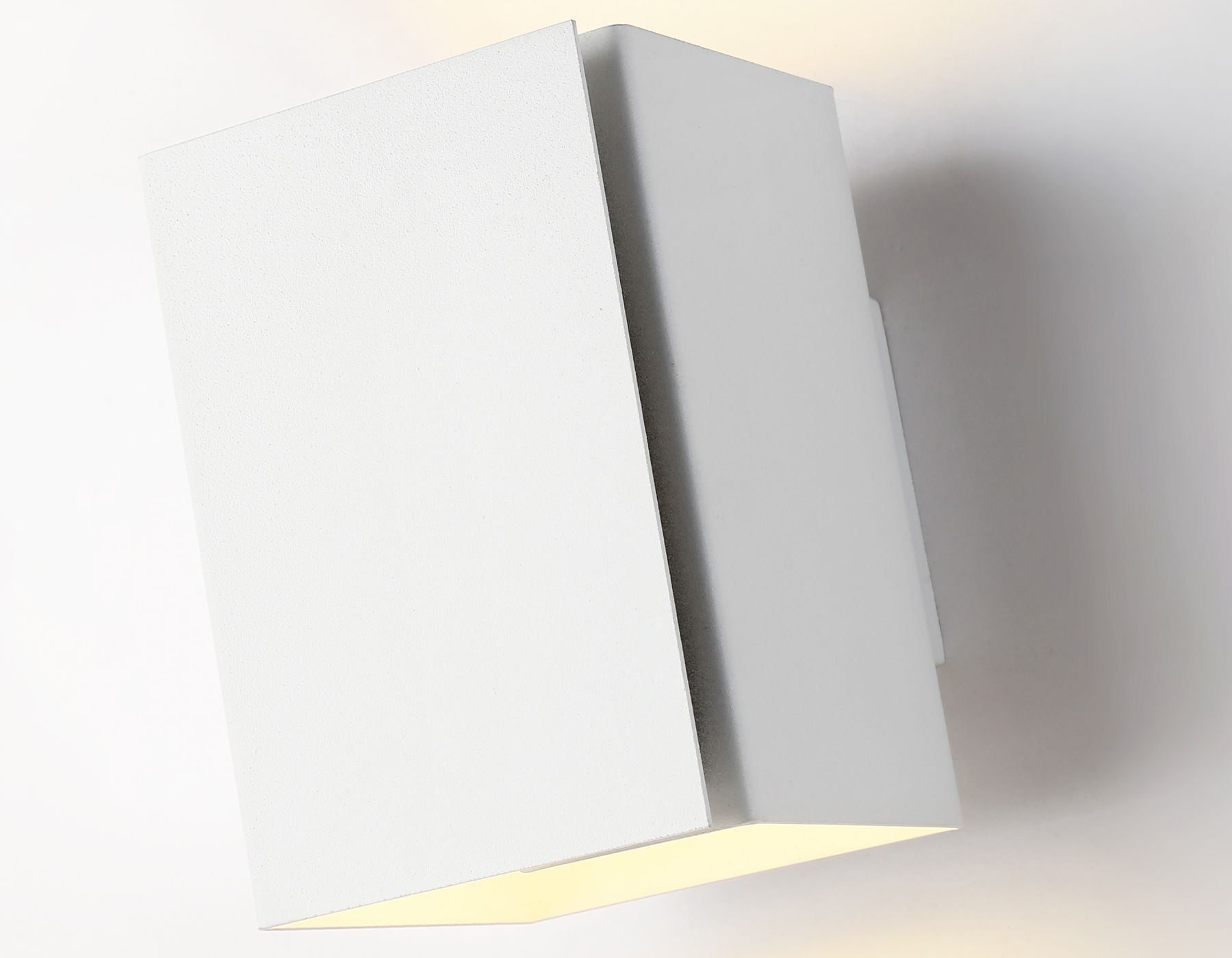 Настенный светильник Ambrella light со сменной лампой G9 Techno TN5115_AMB