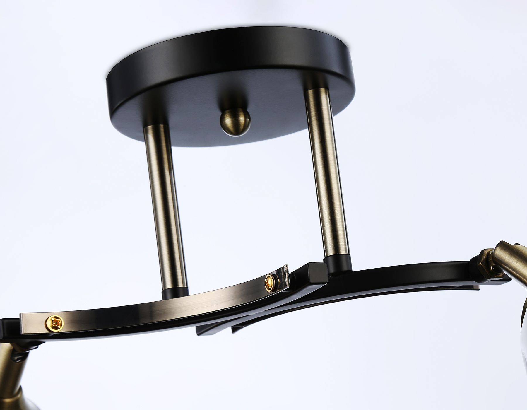 Потолочная люстра Ambrella light TRADITIONAL Modern TR303037_AMB