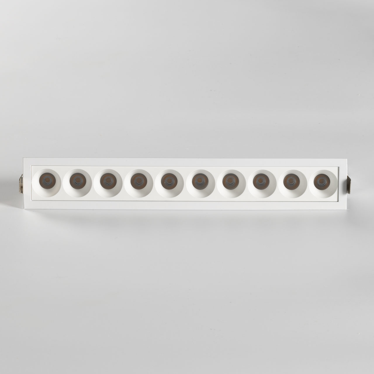 Встраиваемый светильник DeMarkt Информ 851010601_MW