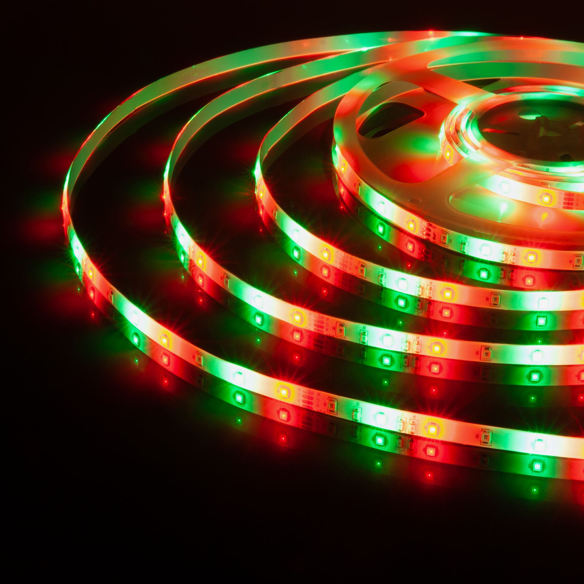 Лента светодиодная 12V 4,8W 60Led 2835 IP65 RGB, 5м a050579_ES